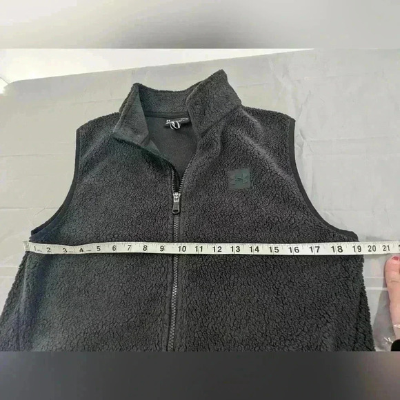 Under Armour Fleece Full-Zip Vest Boys Size Youth Large Black Coldgear Outdoor - Picture 7 of 11